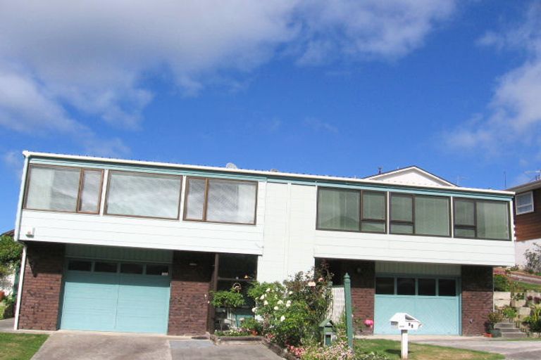 Photo of property in 1a Westview Grove, Miramar, Wellington, 6022