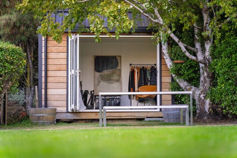 Photo of property in 21 Kowhai Drive, Wanaka, 9305