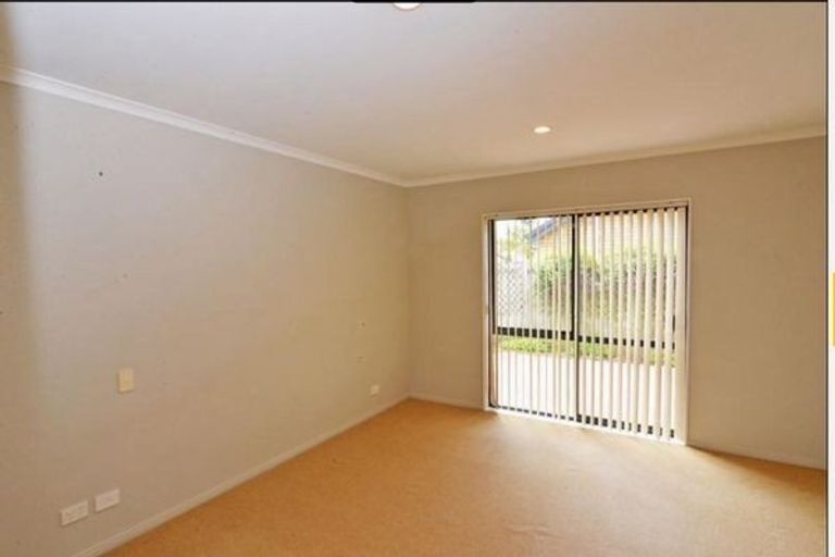 Photo of property in 32 Espalier Drive, Henderson, Auckland, 0612