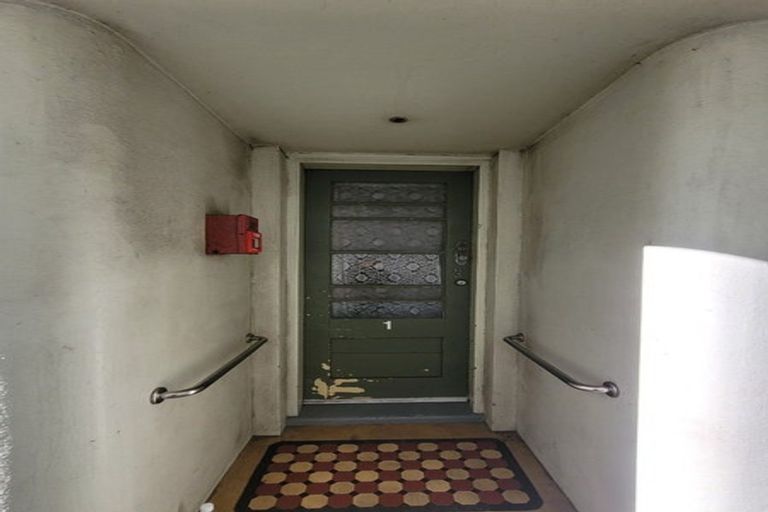 Photo of property in 171 Tay Street, Invercargill, 9810