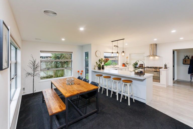 Photo of property in 25 Medallion Court, Kelvin Grove, Palmerston North, 4414