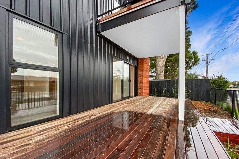 Photo of property in 9 Whakarato Way, Takanini, 2112