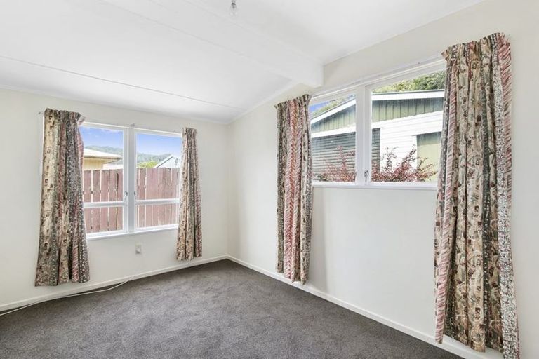 Photo of property in 49 Mohaka Street, Wainuiomata, Lower Hutt, 5014