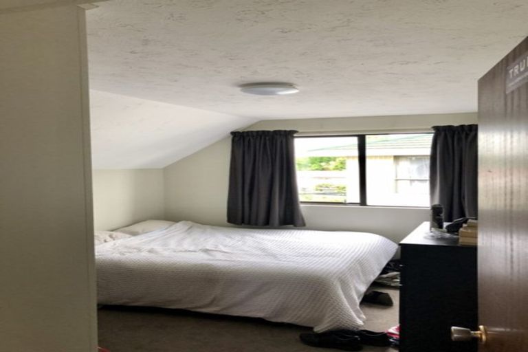 Photo of property in 2/11 Siska Place, Upper Riccarton, Christchurch, 8041