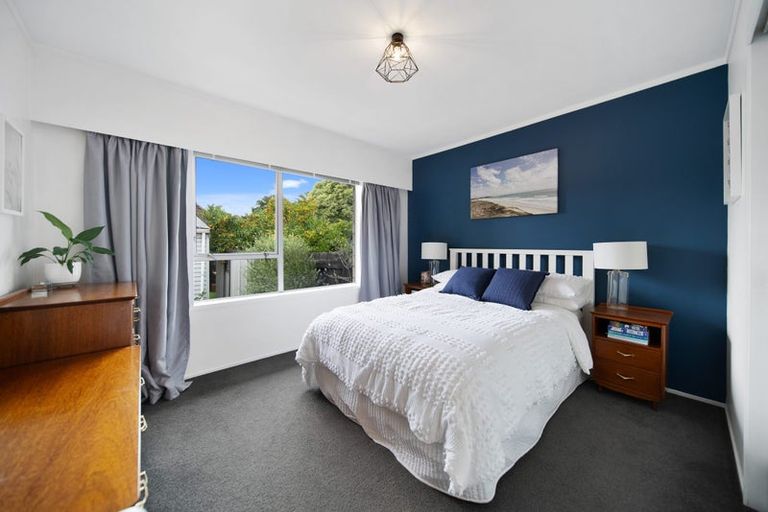 Photo of property in 2/15 Gloaming Place, Conifer Grove, Takanini, 2112