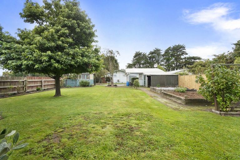 Photo of property in 2 Racecourse Avenue, Marton, 4710