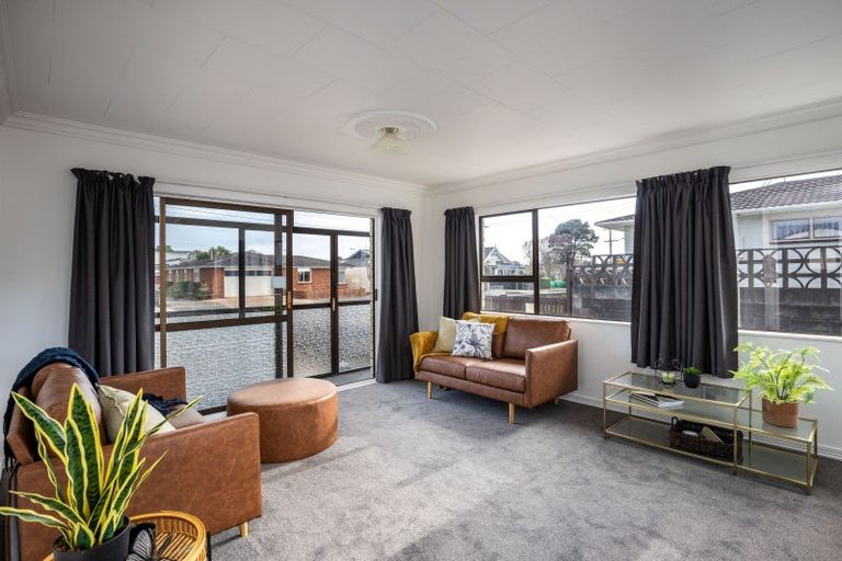 Photo of property in 19 Tukapa Street, Westown, New Plymouth, 4310