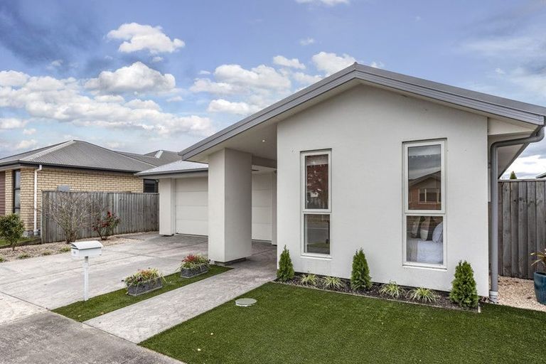 Photo of property in 11 Hayson Drive, Kaiapoi, 7630