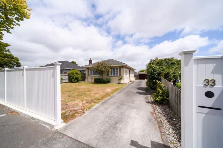 Photo of property in 33 Karina Terrace, Roslyn, Palmerston North, 4414