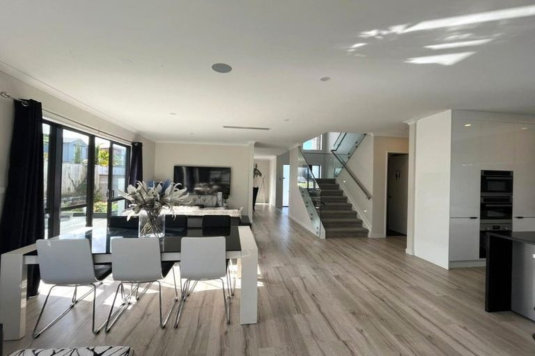 Photo of property in 64 Mettam Drive, Swanson, Auckland, 0614