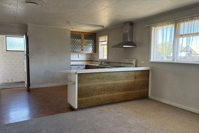 Photo of property in 71 Mcmurdo Street, Tinwald, Ashburton, 7700
