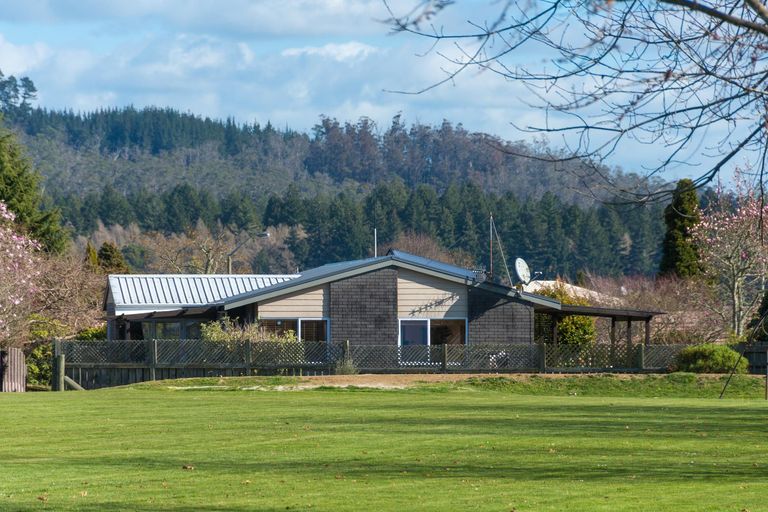Photo of property in 9 Kirk Lane, Owhata, Rotorua, 3010