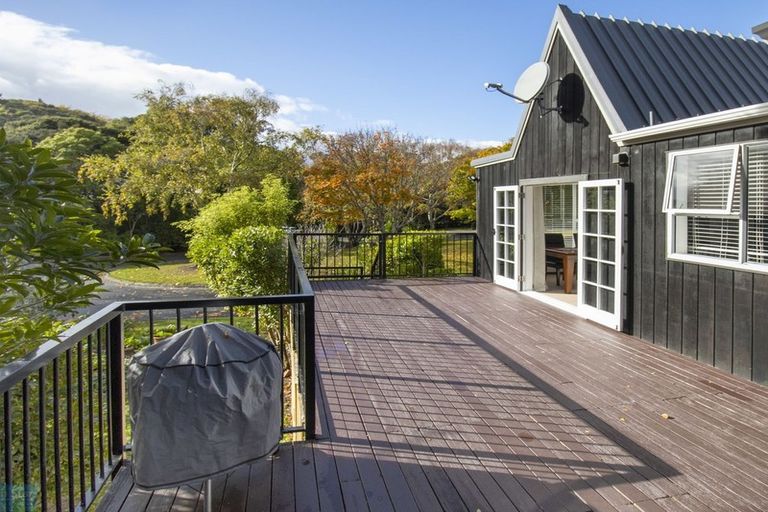 Photo of property in 21 Solander Place, Whitby, Porirua, 5024