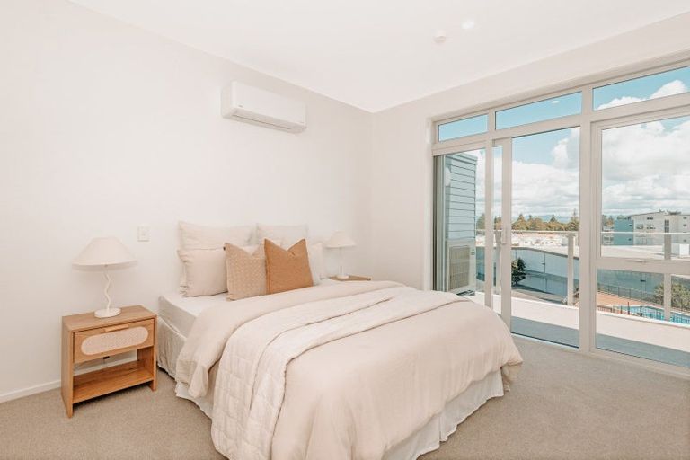 Photo of property in 1/4 Reads Quay, Gisborne, 4010