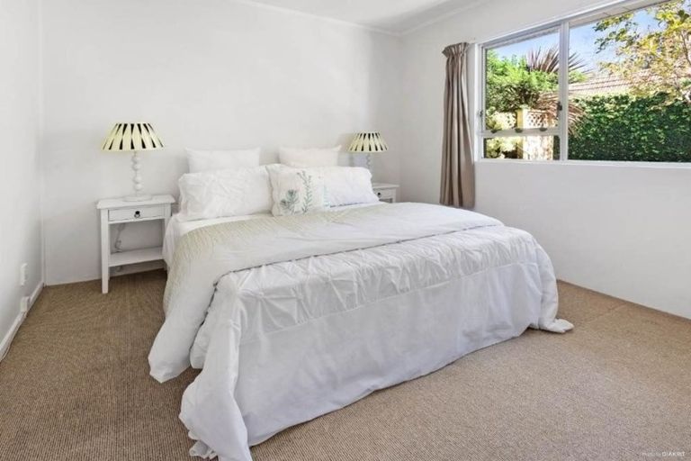 Photo of property in 45 Takahe Road, Titirangi, Auckland, 0604