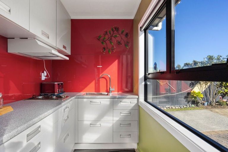 Photo of property in 159 Pukehina Parade, Pukehina, Te Puke, 3189