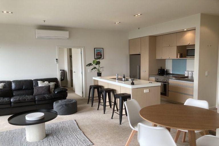 Photo of property in 22 Liardet Apartments, 203/22 Liardet Street, New Plymouth, 4310