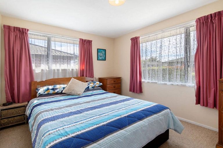 Photo of property in 20 Rustic Lane, Spreydon, Christchurch, 8024