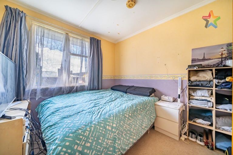 Photo of property in 21 Thomson Grove, Stokes Valley, Lower Hutt, 5019