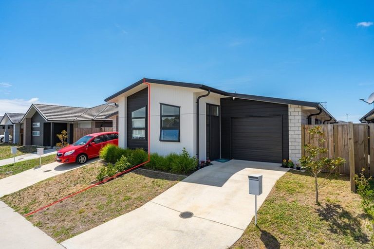 Photo of property in 16a Tamapahore Boulevard, Papamoa Beach, Papamoa, 3118