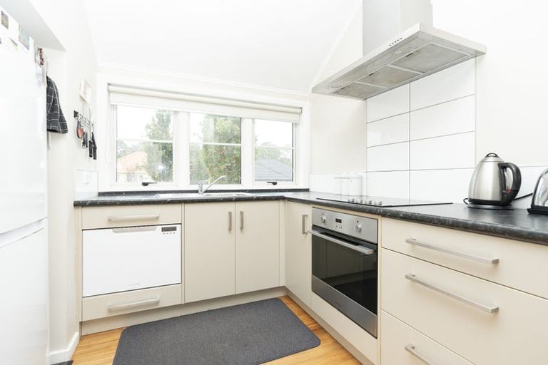 Photo of property in 73 Jellicoe Drive, Hamilton East, Hamilton, 3216