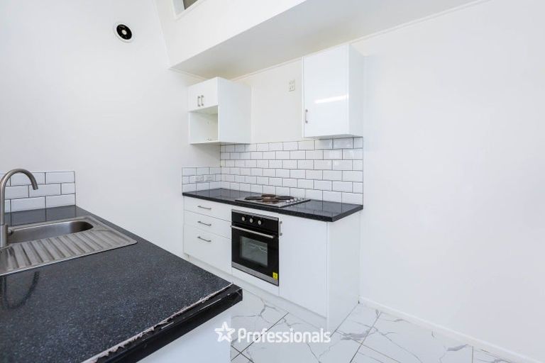 Photo of property in 35 Hanson Grove, Stokes Valley, Lower Hutt, 5019