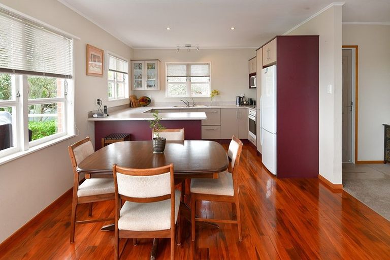 Photo of property in 12 Nelson Street, Helensville, 0800