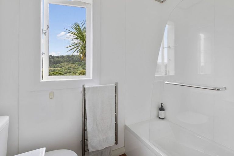 Photo of property in 18 Overtoun Terrace, Hataitai, Wellington, 6021