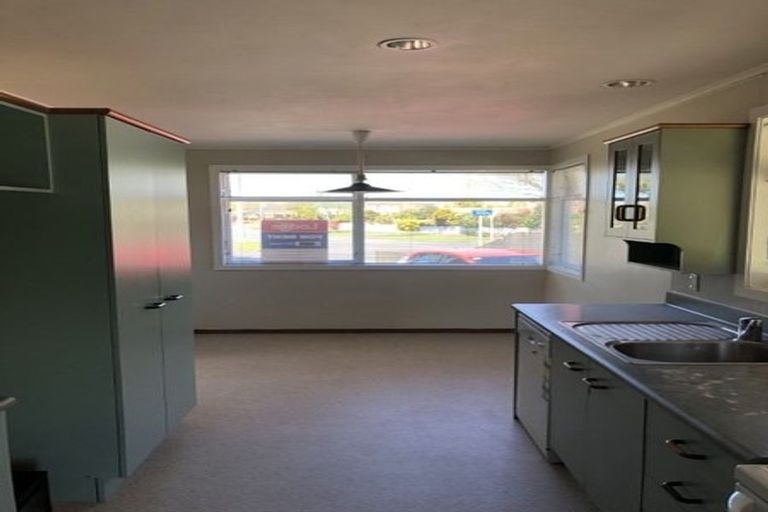 Photo of property in 33 Pulham Crescent, Queenwood, Hamilton, 3210