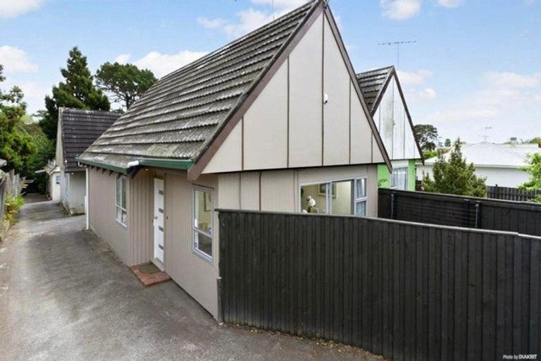 Photo of property in 1/34 Rata Street, New Lynn, Auckland, 0600