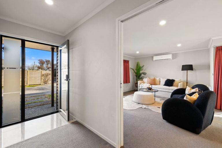 Photo of property in 33a Lismore Street, Strandon, New Plymouth, 4312