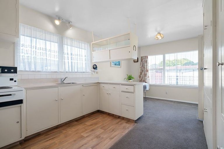 Photo of property in 146 Springs Road, Hornby, Christchurch, 8042