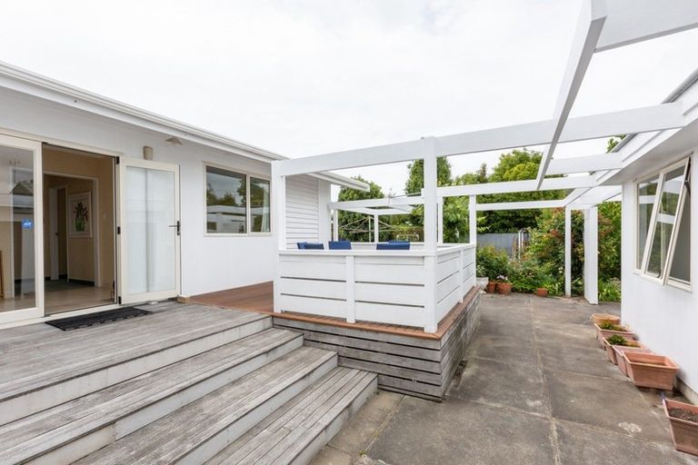 Photo of property in 2 Balmoral Street, Taradale, Napier, 4112