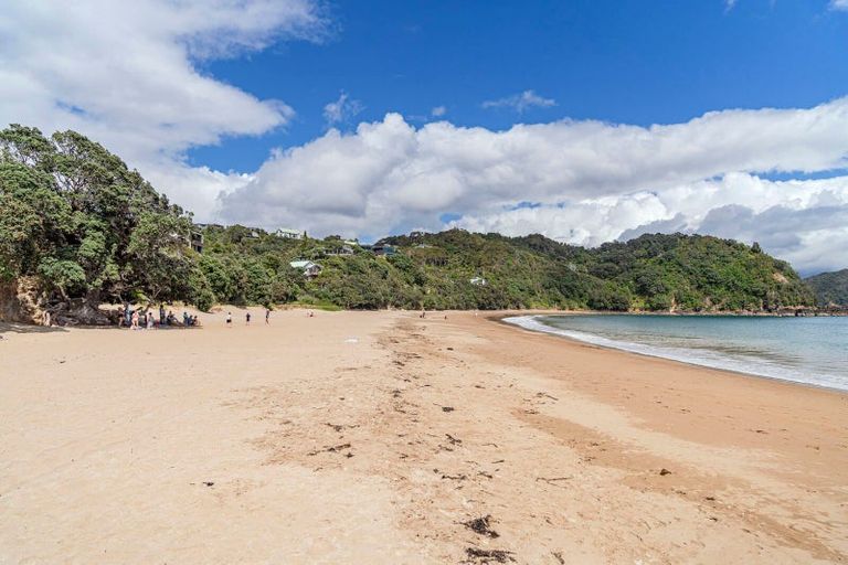 Photo of property in 961 Tuateawa Road, Waikawau, Coromandel, 3584