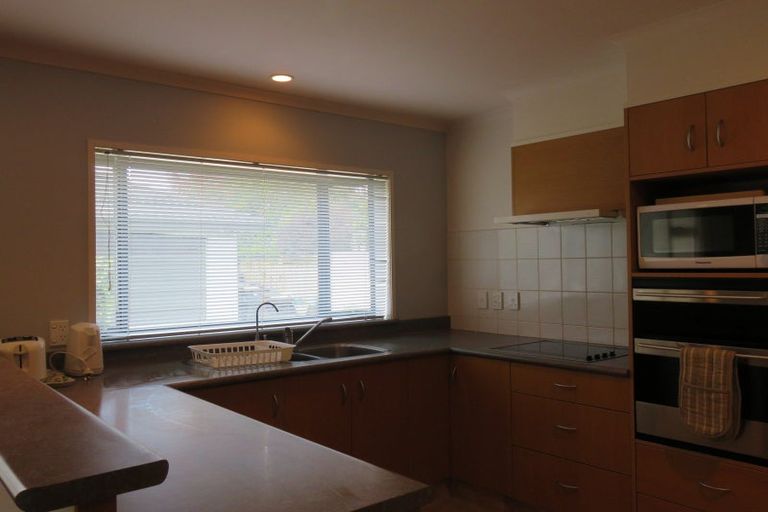 Photo of property in 14 Winston Avenue, Hokowhitu, Palmerston North, 4410