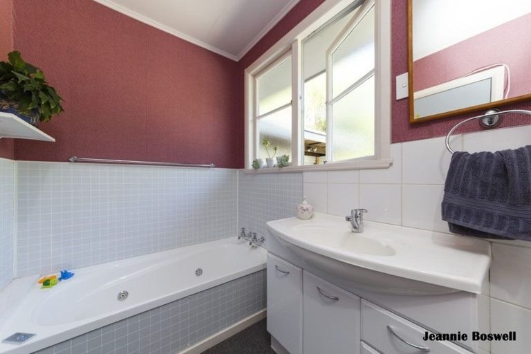 Photo of property in 49 Sandon Road, Feilding, 4702