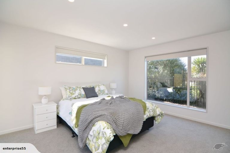 Photo of property in 8 Ardnave Lane, Broomfield, Christchurch, 8042