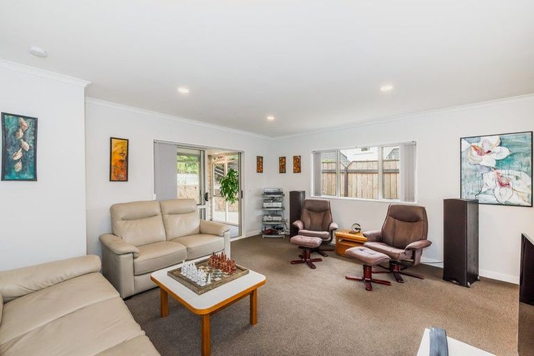 Photo of property in 78 Guildford Drive, Paraparaumu, 5032