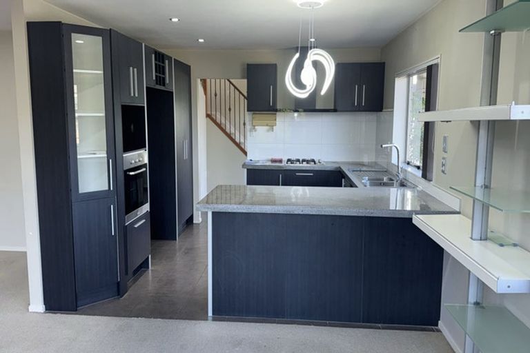 Photo of property in 27 Riverglade Parkway, Te Atatu South, Auckland, 0610