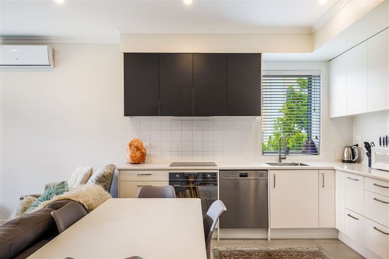 Photo of property in 4/2 Warrant Officer Lane, Hobsonville, Auckland, 0616