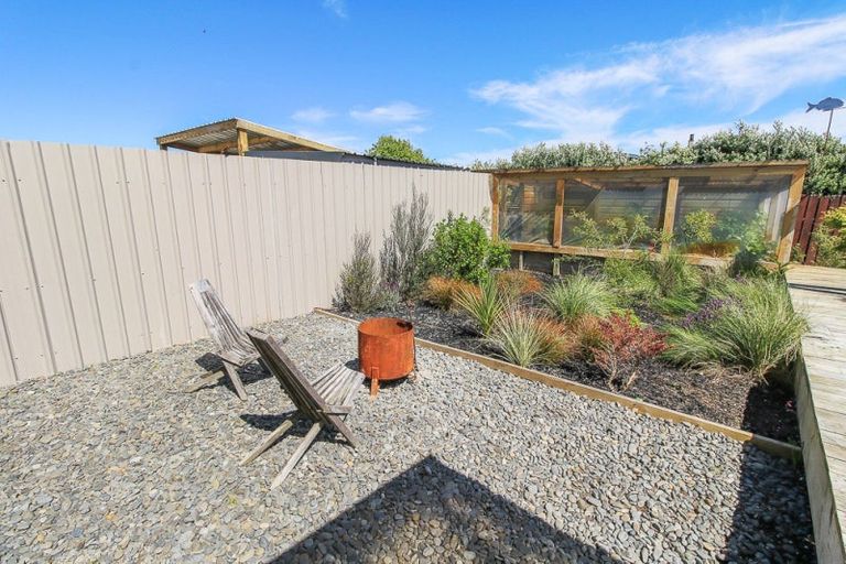 Photo of property in 1927 Parewanui Road, Parewanui, Bulls, 4894