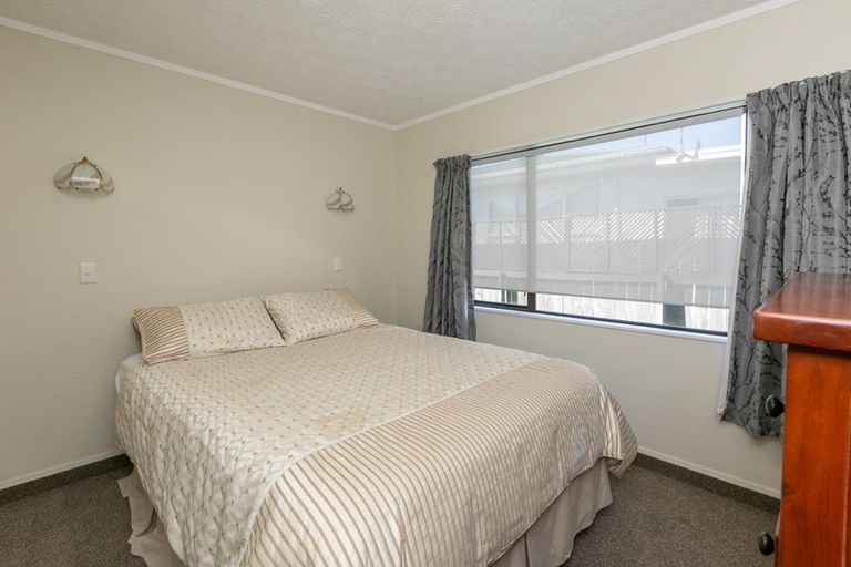 Photo of property in 2/7 Gebbie Road, Taradale, Napier, 4112
