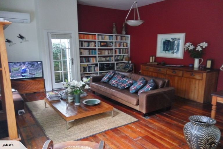 Photo of property in 139u1 Kelburn Parade, Kelburn, Wellington, 6012