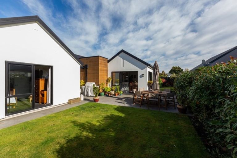 Photo of property in 7 Whitau Place, Marshland, Christchurch, 8083