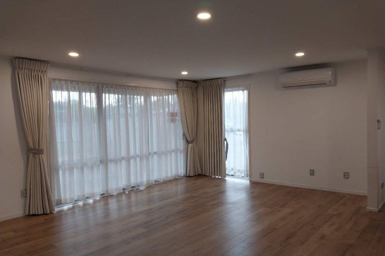 Photo of property in 16 Studfall Street, Pakuranga Heights, Auckland, 2010