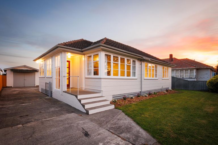 Photo of property in 25 Humber Street, Roslyn, Palmerston North, 4414