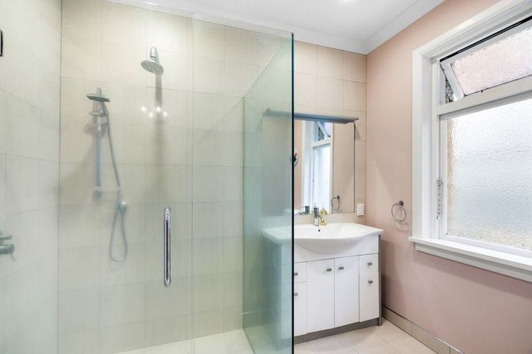 Photo of property in 13 Nelson Crescent, Napier South, Napier, 4110