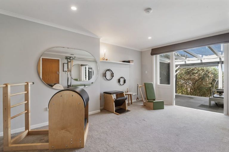 Photo of property in 46 Church Street, Northcote Point, Auckland, 0627