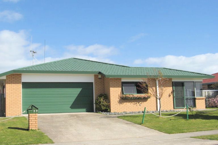 Photo of property in 77 Romana Crescent, Papamoa Beach, Papamoa, 3118