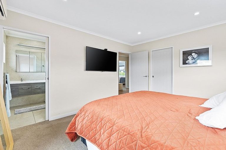 Photo of property in 36a Station Street, Hobsonville, Auckland, 0616